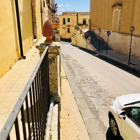 Gasthof La Casa Del Barocco Noto